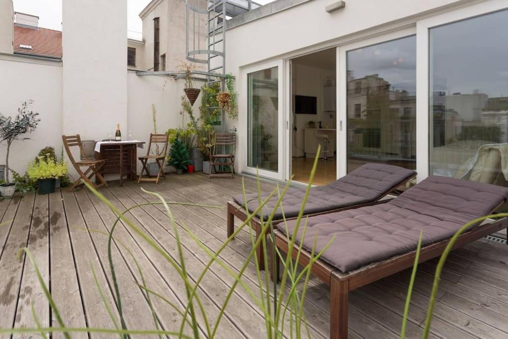 Amazing Terrace, Close To Viennas Biggest Shopping Street Exterior photo