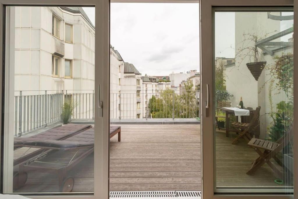 Amazing Terrace, Close To Viennas Biggest Shopping Street Exterior photo